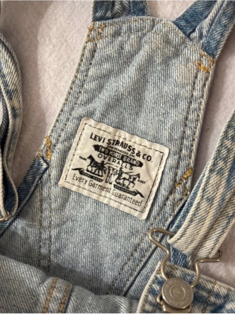 Levi's Vintage Shortalls light-wash denim, adjustable straps, size M - Picture 3 of 3